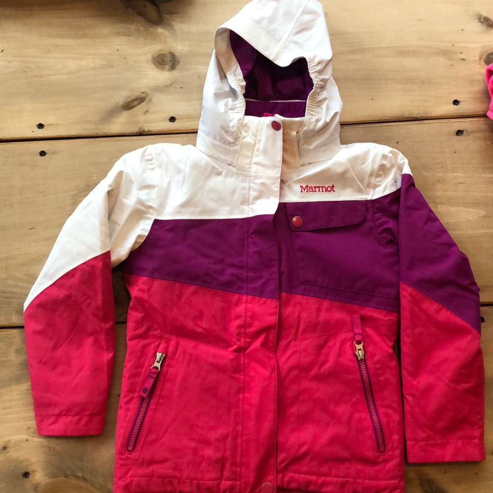 Marmot girls ski jacket- Small